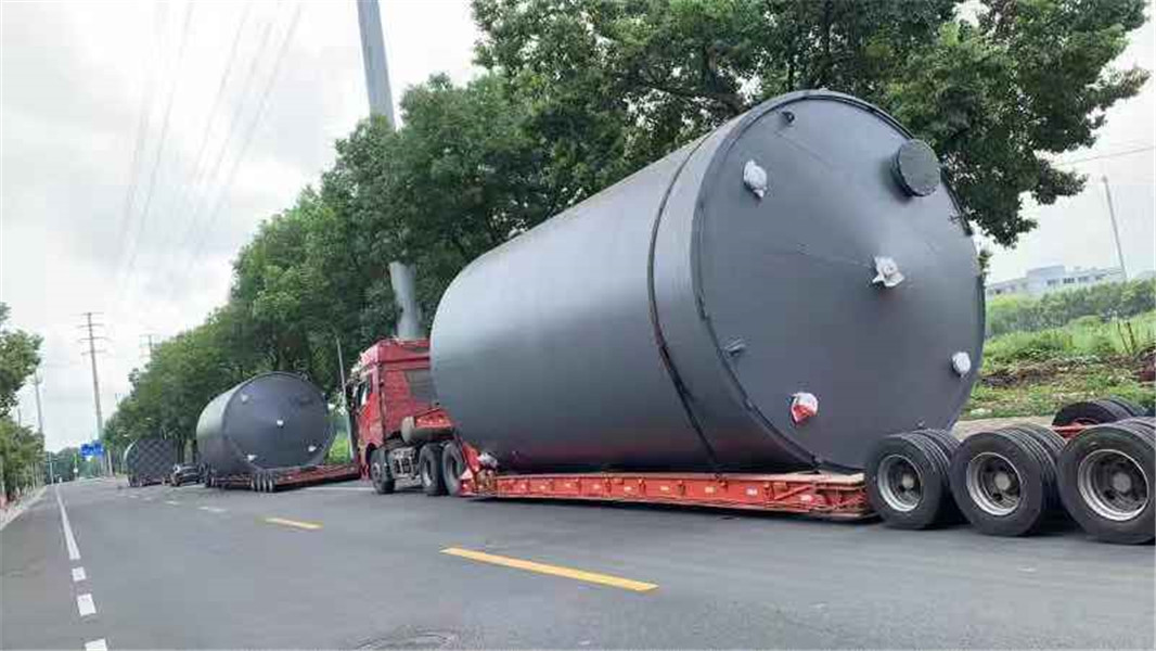 鋼（gāng）襯塑立式儲罐（guàn）